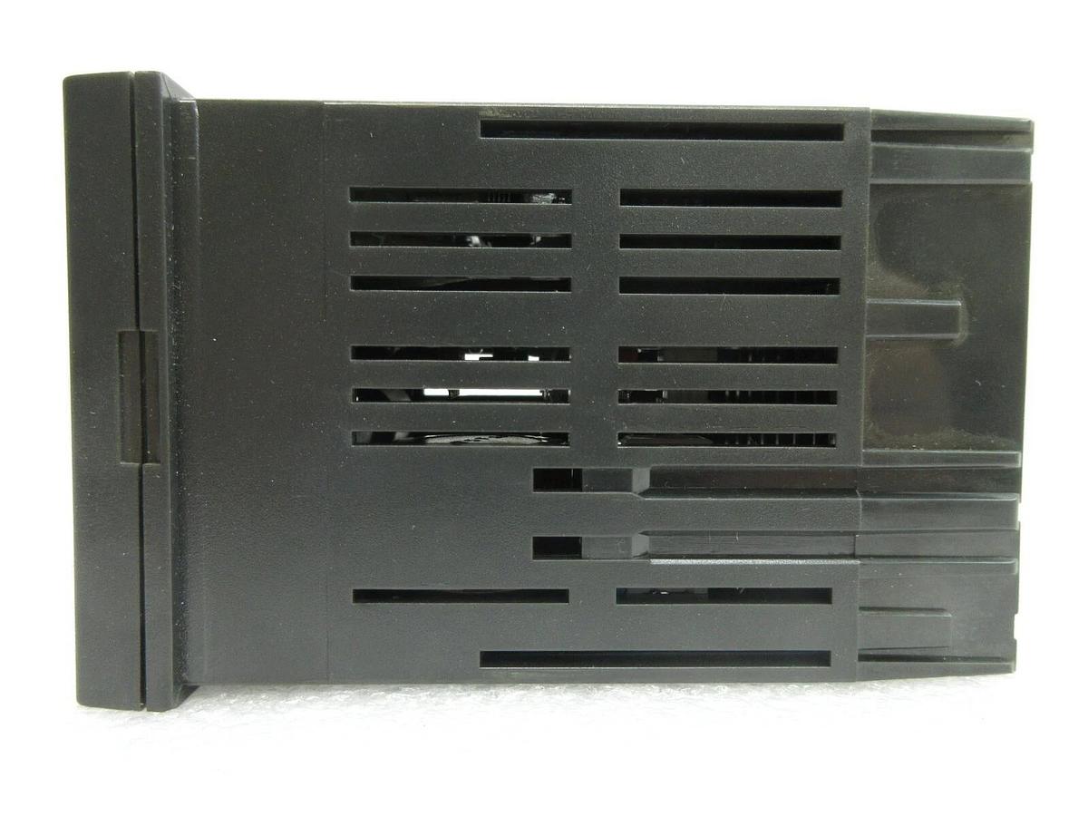 Used RKC Instruments F700FD04-8*CN-NNN-4A Temperature Controller Lot of 2 Used