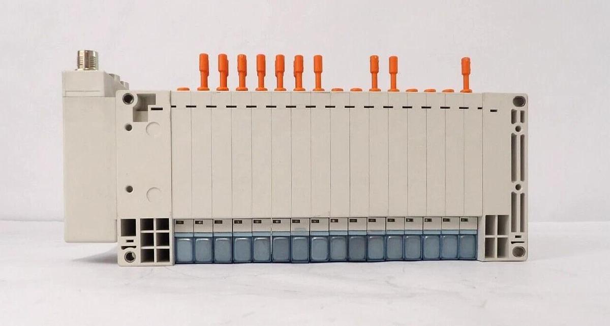 Used SMC SS5Y3-DUQ00526 16-Port Ethercat Pneumatic Manifold AMAT 0190-41158 Working