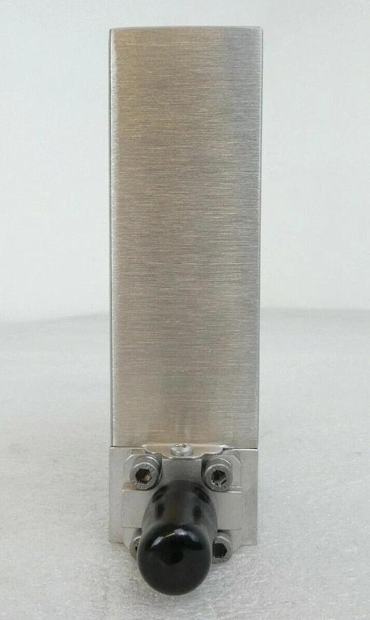 Celerity UFC-8100 Mass Flow Controller MFC UNIT 8100 30L Ar Mattson 37100513 New