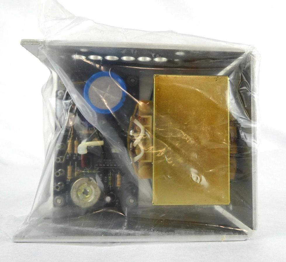 Used Sola Linear 4010029 DC Power Supply 15vdc 1.6A Reseller Lot of 2 New Surplus