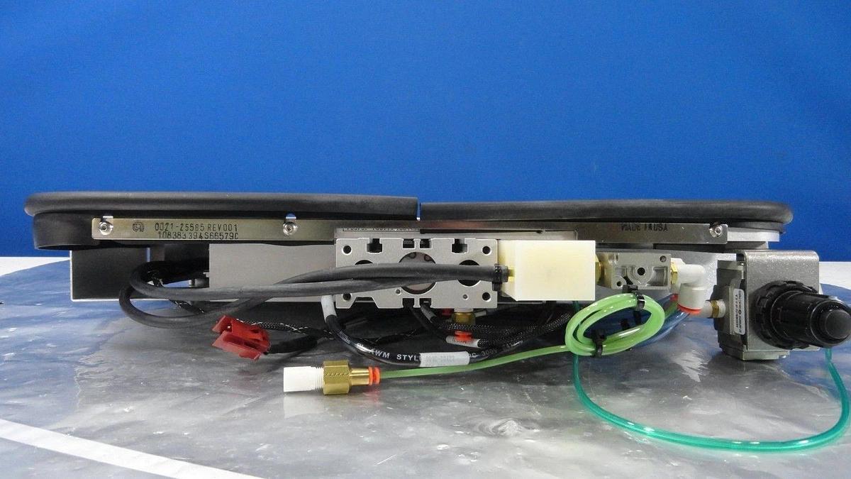 Used AMAT Applied Materials 0010-22876 Door Assy 300mm MD SWLL 0040-03795-002 Used