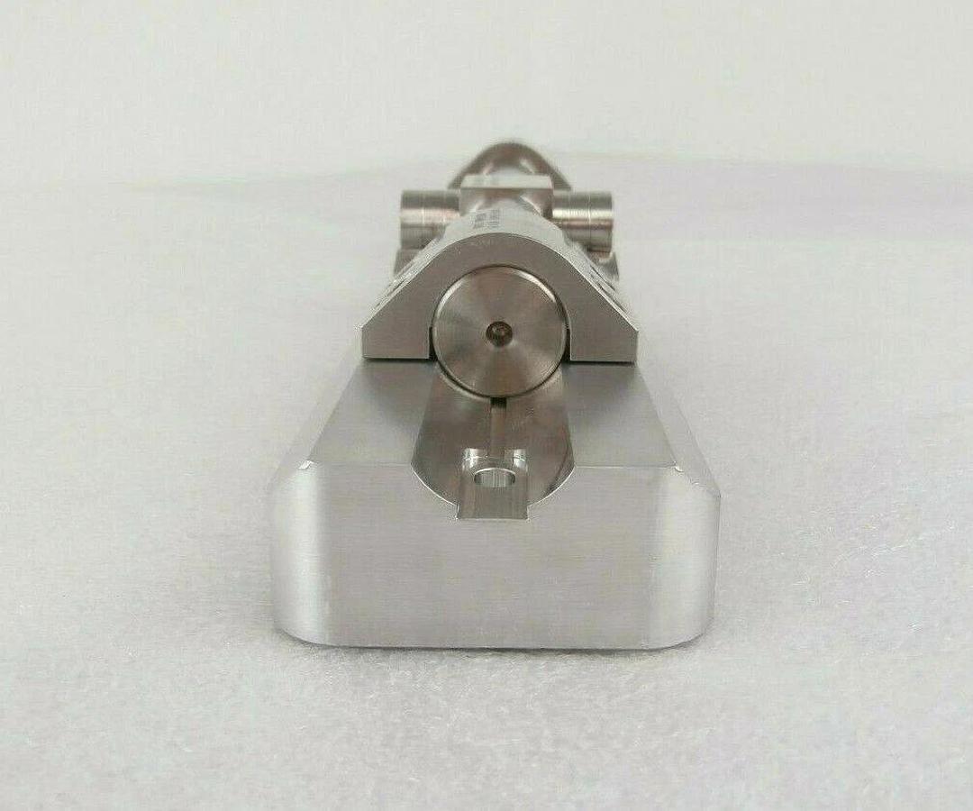 Used AMAT Applied Materials Slit Valve Door Assembly 0021-70063 300mm Centura Ultima