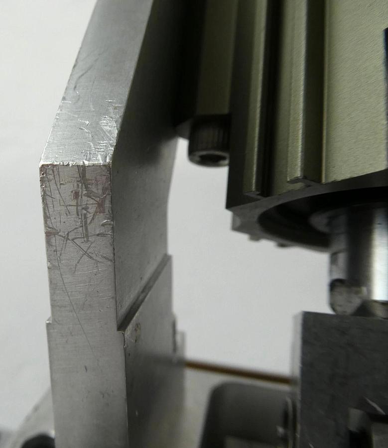 Used AMAT Applied Materials 0010-70029 CVD Chamber Slit Valve P5000 Dented Working