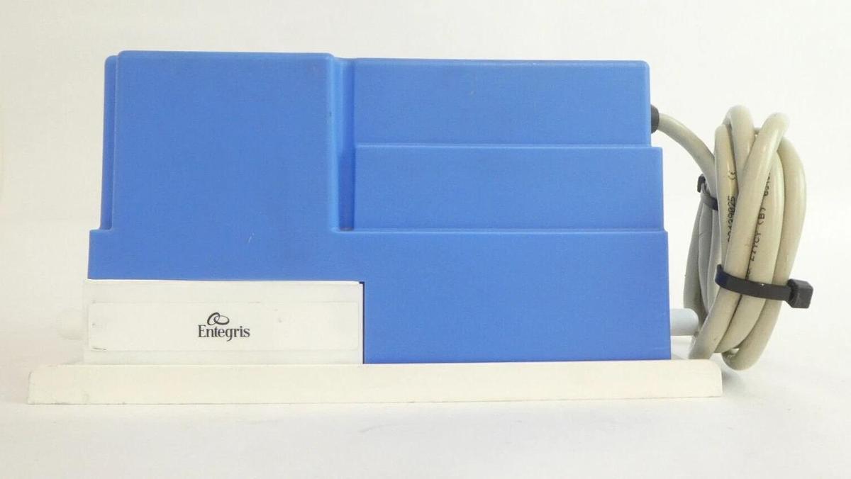 Used Entegris 6500-T6-F03-H04-M-P2-U1 Integrated Flow Controller Broken Tab Working