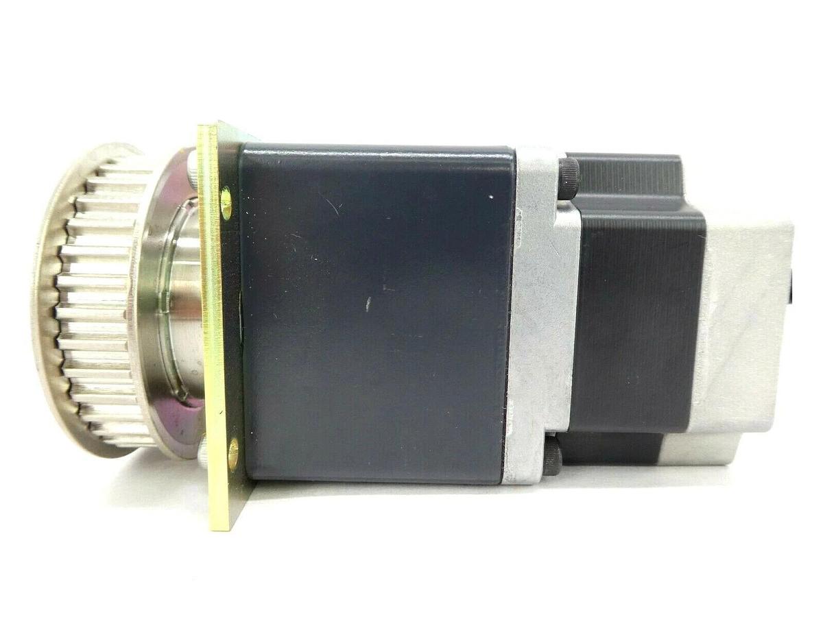 Used Oriental Motor A7050-9215KTG 5-Phase Stepping Motor VEXTA Working Surplus