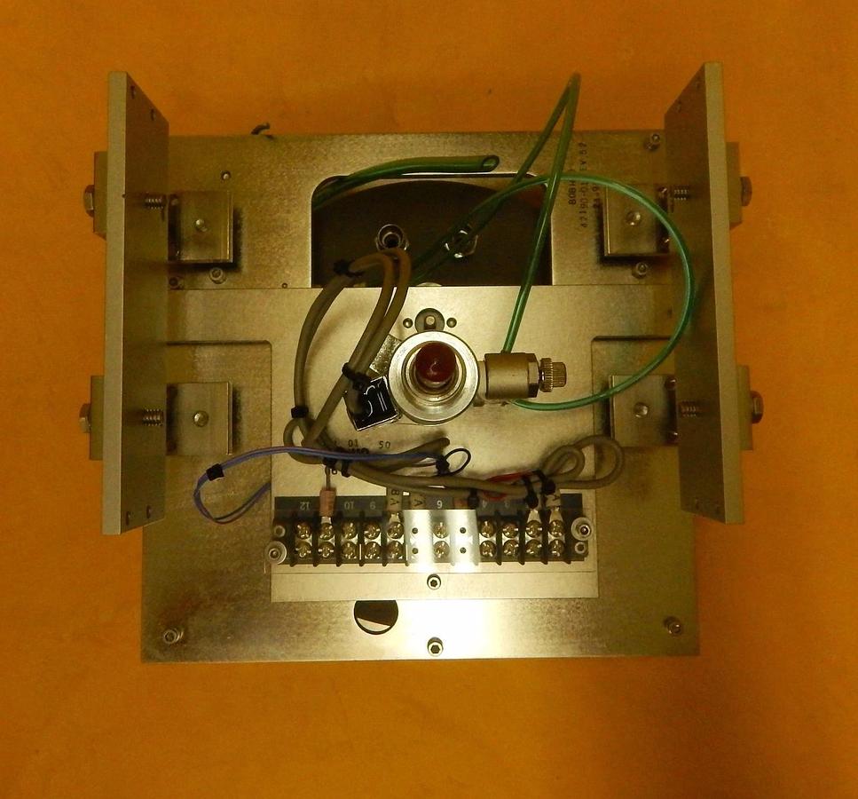 Used SVG Silicon Valley Group 40615-01-0 Chill Plate End Station 90S DUV Used Working