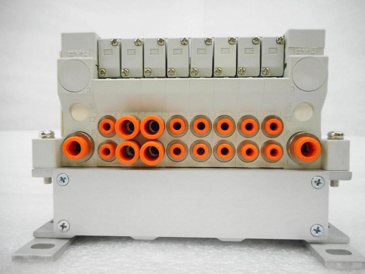 SMC VV5Q11-08-DAJ00907 8-Port Pneumatic Manifold ASM 50-125207A20 New