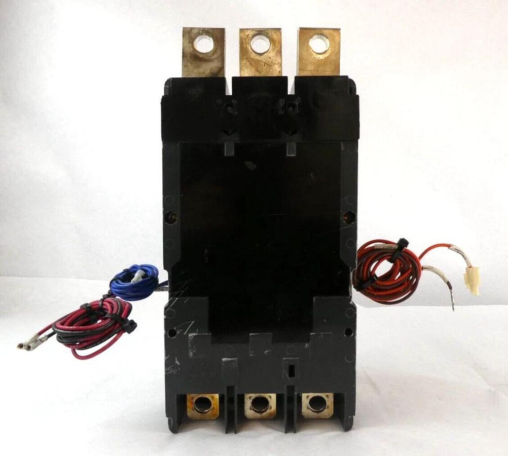 Used Eaton 69D4630G03 L630E 3-Pole Industrial Circuit Breaker LGE3630NN Working