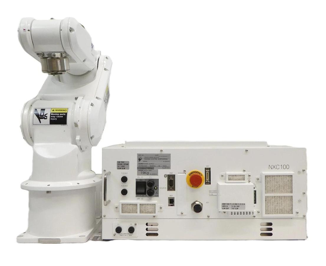 Used Yaskawa YR-ECR3J-A00 MOTOMAN Robot Set NXC100 ERCR-NS00-A210-E Working Surplus
