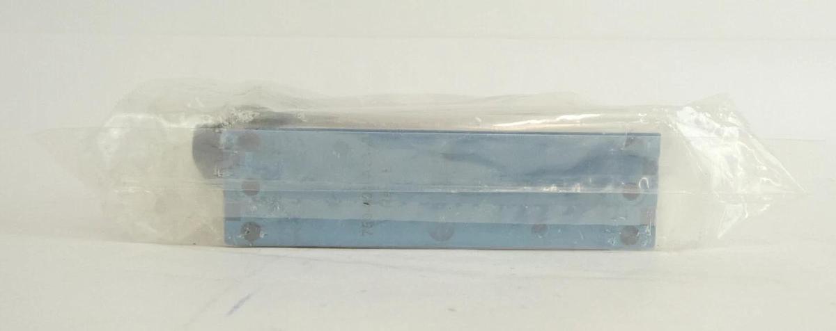 UNIT Instruments UFC-8561C Mass Flow Controller MFC 5000 SCCM H2 Lot of 2 New