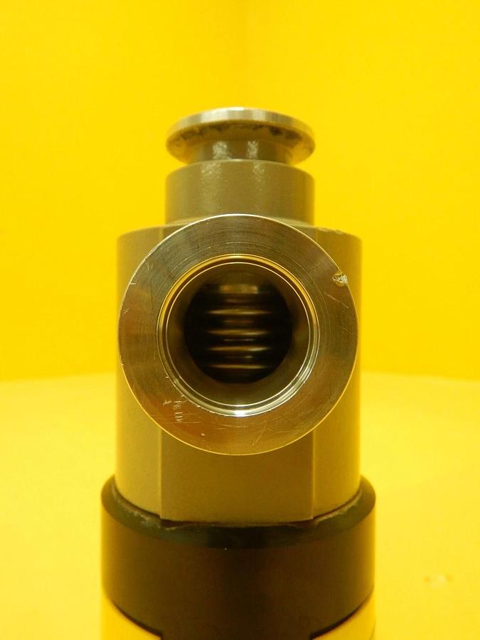 Used Balzers BP V15 513 Vacuum Right Angle Valve EVA 025 P BPV15513 Used Working