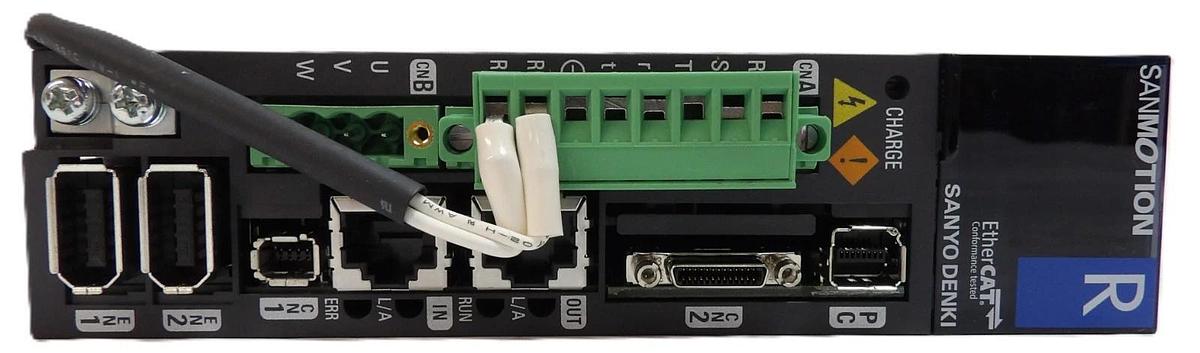Sanyo Denki RS2A01A2HA5A00 AC Servo Amplifier SANMOTION R Lot of 2 New