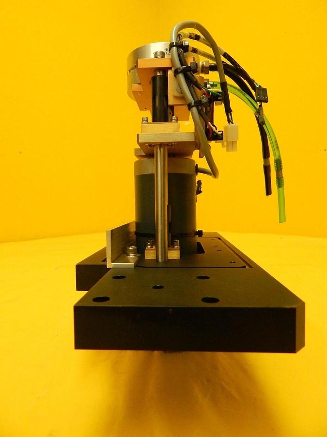 Used KLA Instruments 200-000011-00 Microscope Turret Assembly 655-653668-00 2138 Used
