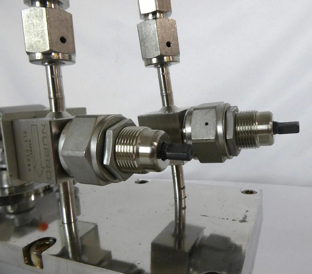 Used ATMI Packing CUST-UNIQUE-2D-PHOS Ampule Bubbler CVD P5000 Lot of 4 Working