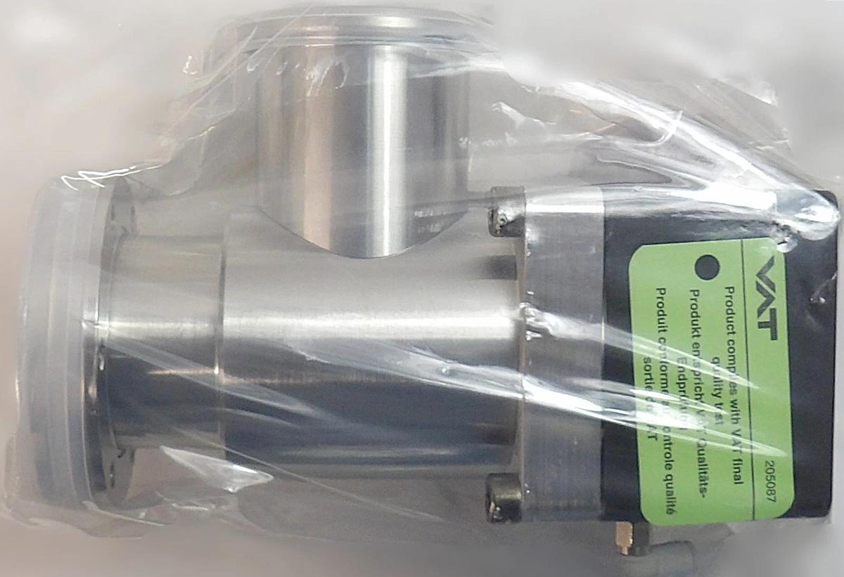 VAT 28432-GE11-BTY1 UHV Angle Valve Series 28.4 AMAT New Surplus