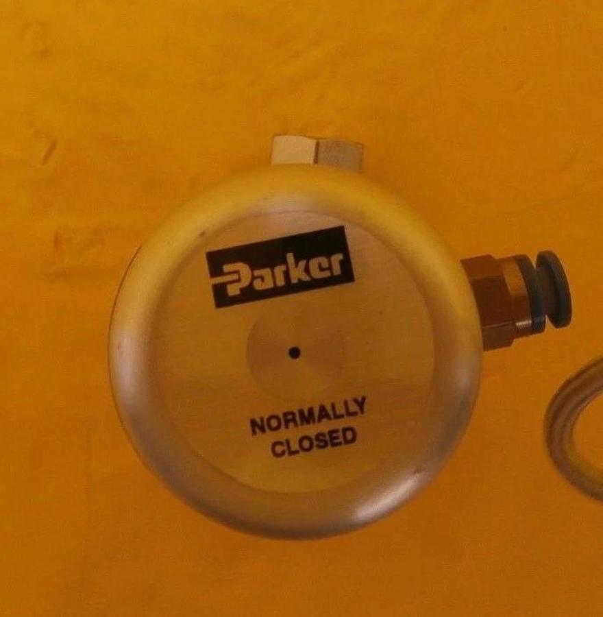 Used Parker Veriflo 4V1-P4K-11AC-SSV-PP High Purity Bellows Valve Used Working
