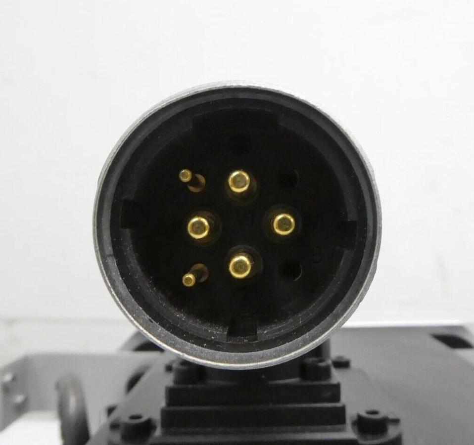 Used Rexroth R914000842 PM Motor MS2N10-C0BNN-ASVG0-NNNNN-NN with Gearbox Surplus