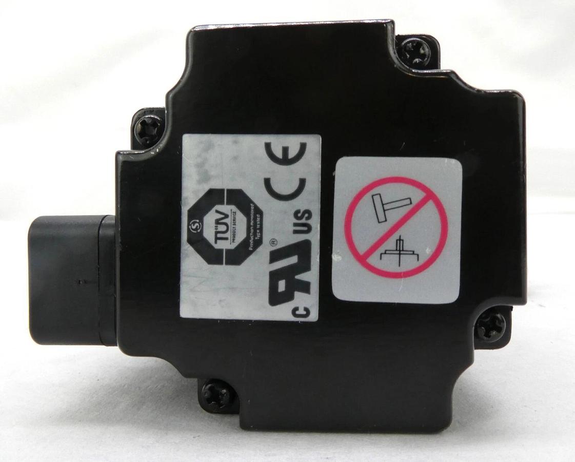 Used Yaskawa Electric SGMAS-02ACA-YA11-2 AC Servo Motor Reseller Lot of 3 Working