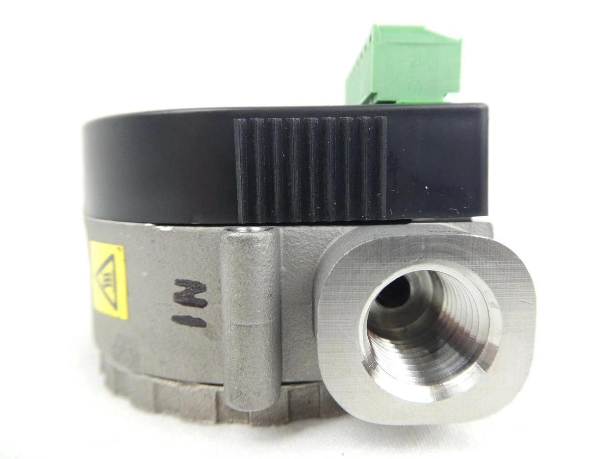 Proteus Industries 9504SN2P5 Flow Switch 0.15 GPM New Surplus
