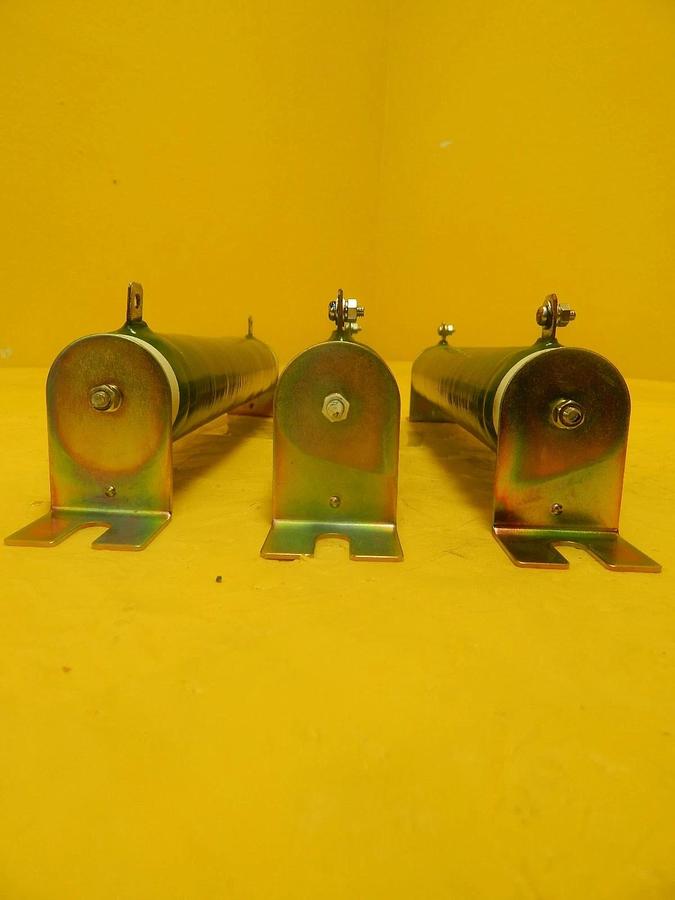 Used Akira Seiki RWH300G 250ΩJ Ceramic Resistor Reseller Lot of 3 Used Working