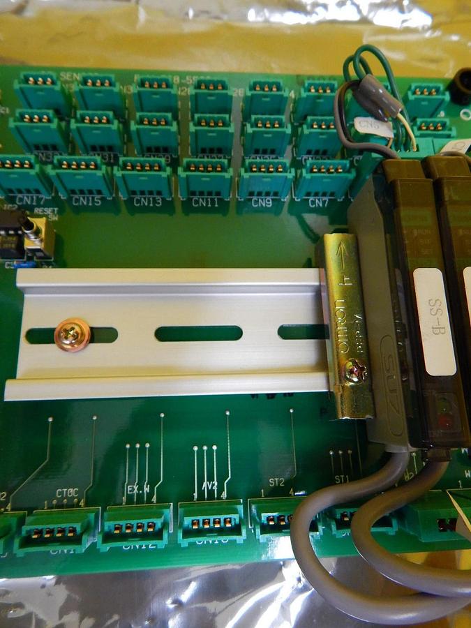 Used Hitachi 568-5590 ST Sensor PCB Two Sensor Board S-9300 SEM Working Surplus
