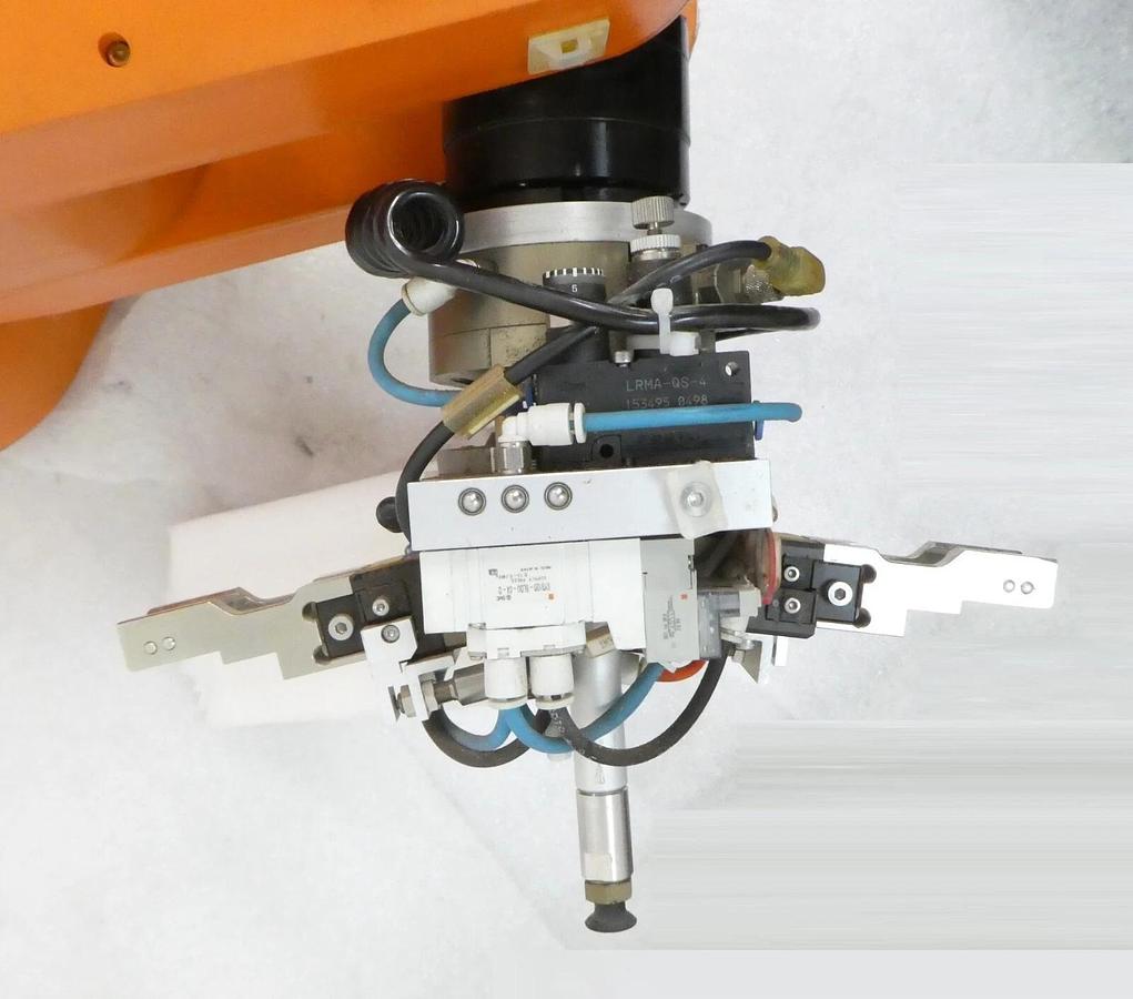 Used Kuka Roboter KR 3 6-Axis Industrial Robot Arm KCP2 Schunk OPS-80-PNP Untested