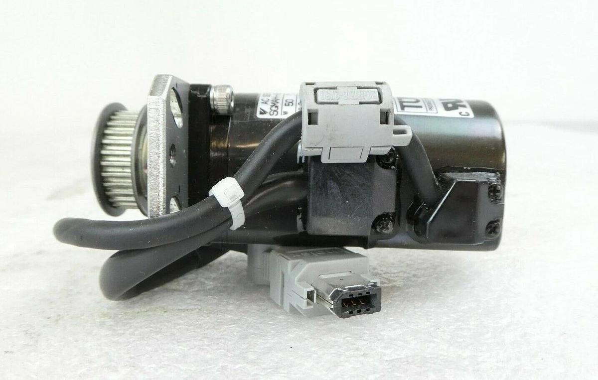 Used Yaskawa Electric SGMAH-A5A1AA1 Reseller Lot of 6 Nikon NSR FX-601F Working Spare