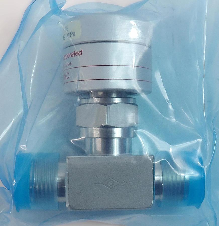Fujikin 316L Diaphragm Valve Type N.C. Reseller Lot of 2 New Surplus