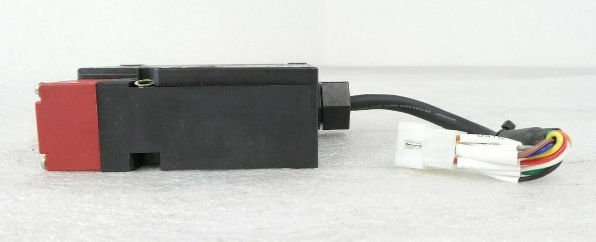 Used Omron D4NL-2GFG-B Automation Safety Switch Lot of 10 Rudolph F30 300mm Working