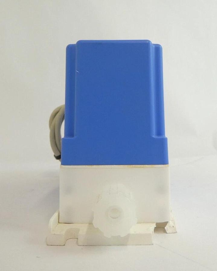Used Entegris 6500-T5-F03-H04-M-P2-U1 InVue Integrated Flow Controller Working
