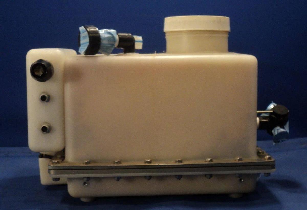 Used Noah Precision 2005 Tank Bath Fluid Temperature Controller SVG Discolored Used