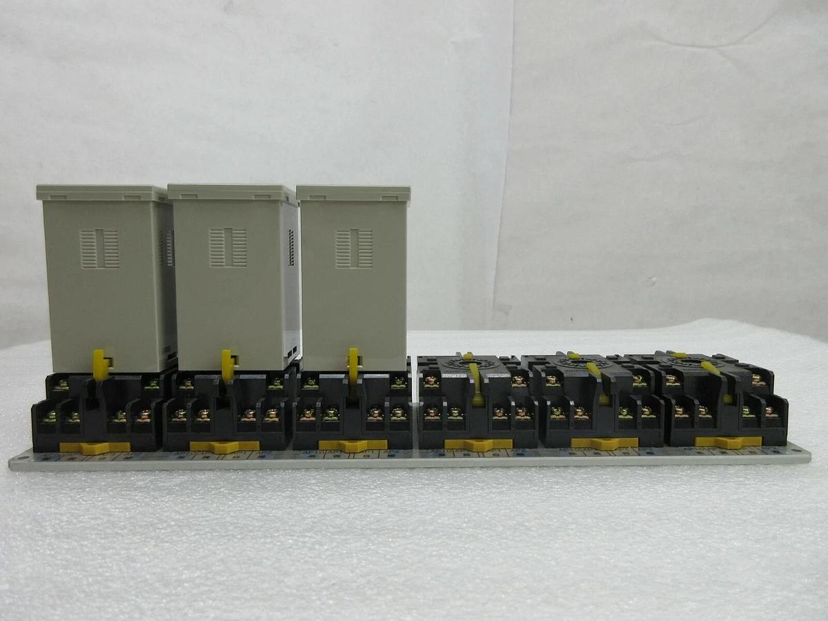 Used Omron E2CA-AL4D-3 Proximity Sensor Amplifier Assembly Set of 3 Nikon NSR Working