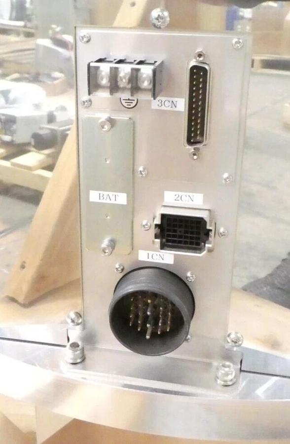 Used Yaskawa Electric XU-RV1230S6-B10 Chamber Robot with Arms Untested Surplus