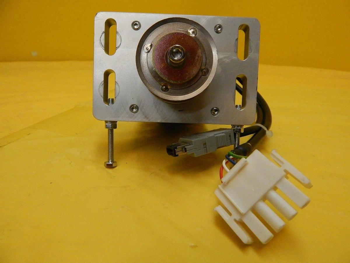 Used Omron R88M-W20030T-S2 AC Servo Motor Used Working