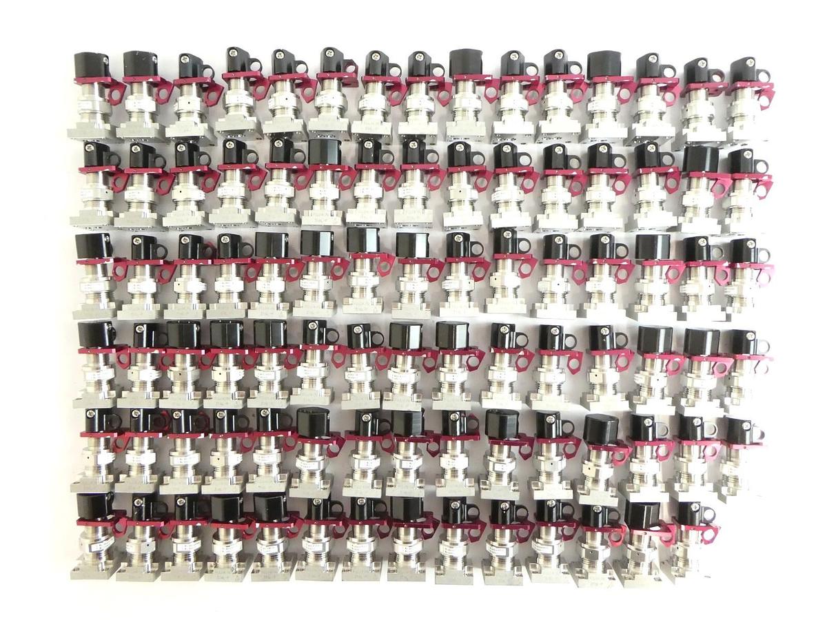 Used Fujikin 088032 2-Port Manual Diaphragm Valve 316L-P Lot of 89 Working Surplus