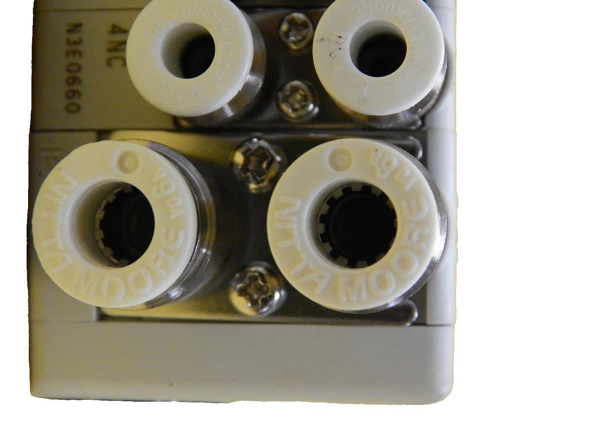 Used CKD N3E0660-M Solenoid Pneumatic Manifold N4EO Reseller Lot of 9 Working