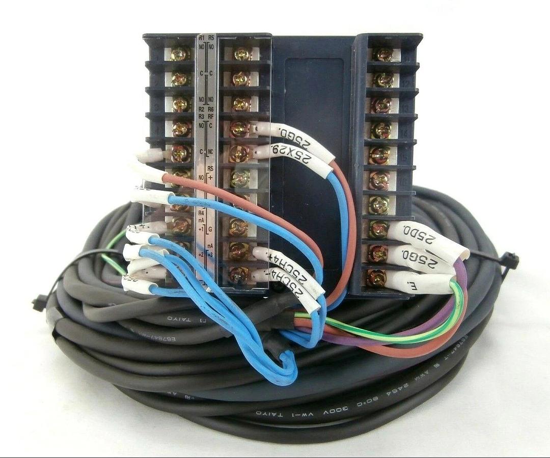 Used Horiba Advanced Techno HF-960M Concentration Monitor HF/HCl/NH3 Meter Working