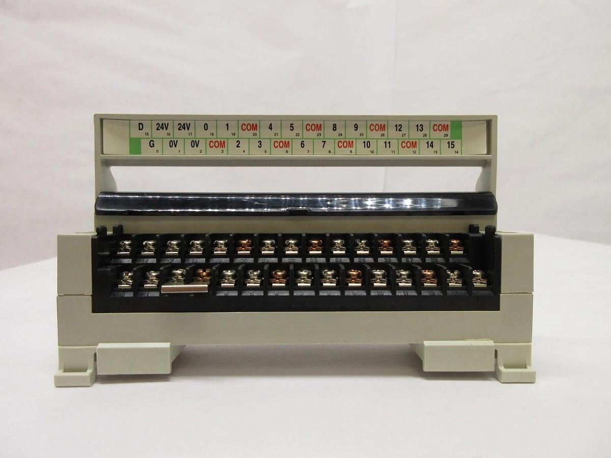 Used Kuroda STV-16TZ169 Sensor Terminal Uni-Wire System STV-16T PLC Used Working