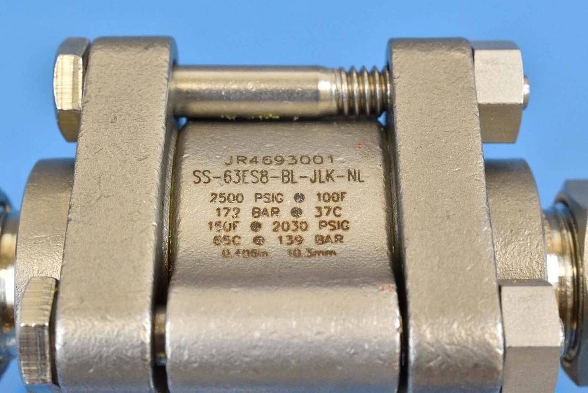 Used Swagelok SS-63E58-BL-JLK-NL Stainless Steel 3-Piece 60 Series Ball Valve