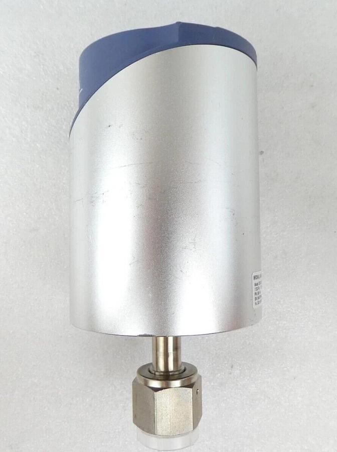 Used Inficon 390-143 Diaphragm Gauge Manometer CDG100D AMAT Surplus Working