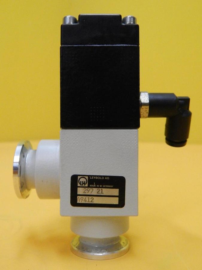 Used Leybold 297 21 Right Angle Pneumatic Vacuum Valve NW16 Used Working