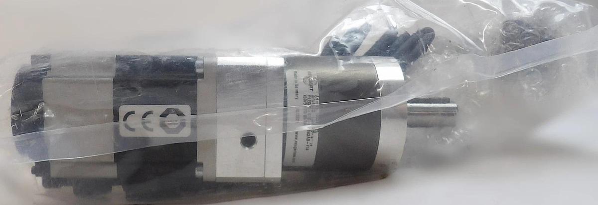 Sanyo Denki R2AA06020FCP00M AC Servo Motor W/Gearhead Sanmotion R New Surplus