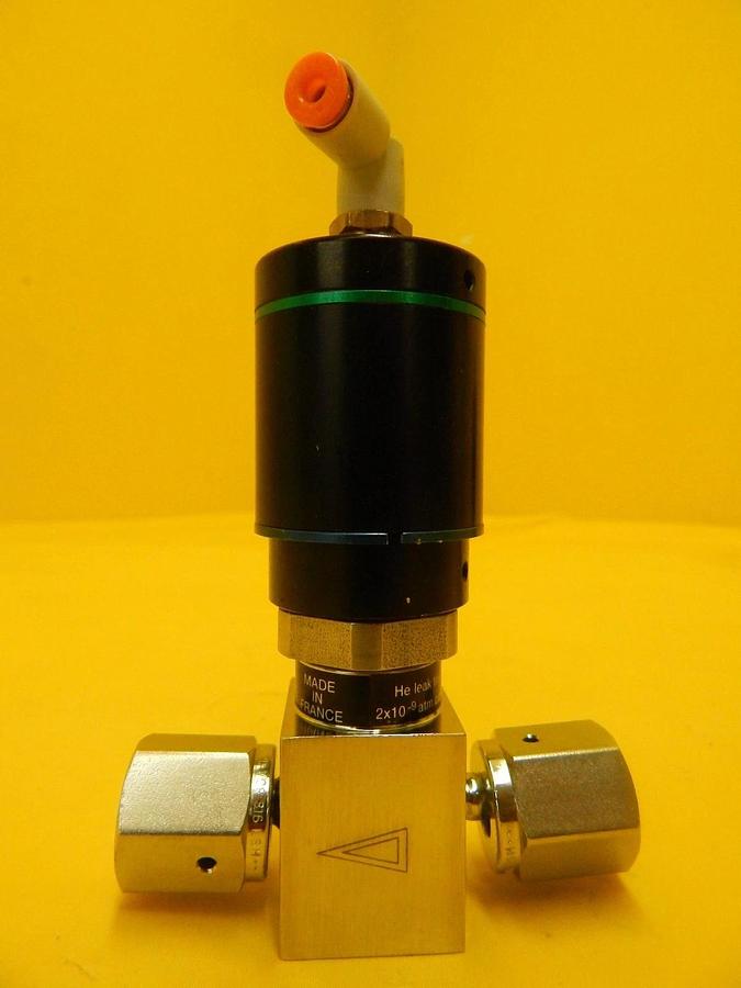 Used Qualiflow 2x10-9atm.cm3/Sec 2-Way Pneumatic Valve Reseller Lot of 2 Used Working