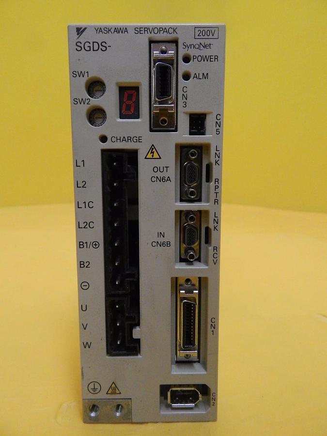 Used Yaskawa SGDS-01A72A Servo Drive SGDS SERVOPACK 200V Used Working