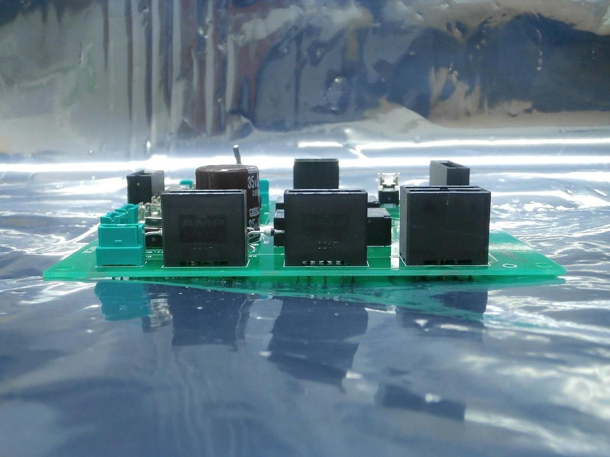 Used Hitachi 560-5519 EMO CNT Emergency Off Interface Board PCB Used Working
