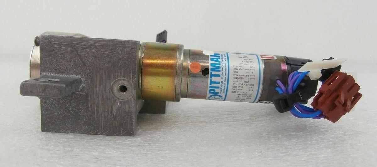 Used SVG Silicon Valley Group 99-38154-01 Wafer Shuttle Robot Arm 9002 90S Working