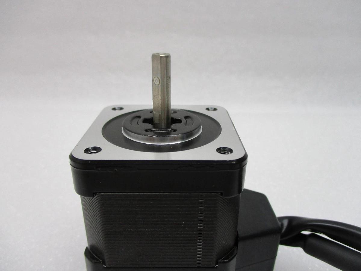 Used Sanyo Denki 103F5508-70XE42 Stepping Motor StepSyn TEL Lithius Working Surplus