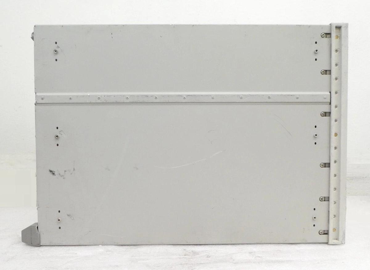 Used Agilent E5515C Wireless Communications Test Set 8960 SERIES 10 Frozen Untested
