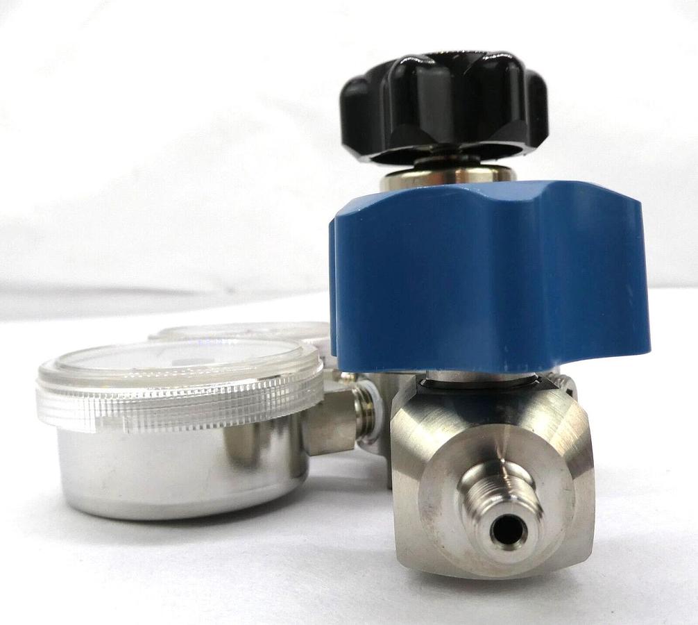 Matheson MREG-0975-XX High Purity Regulator SP-1387-580 Lot of 2 New Surplus