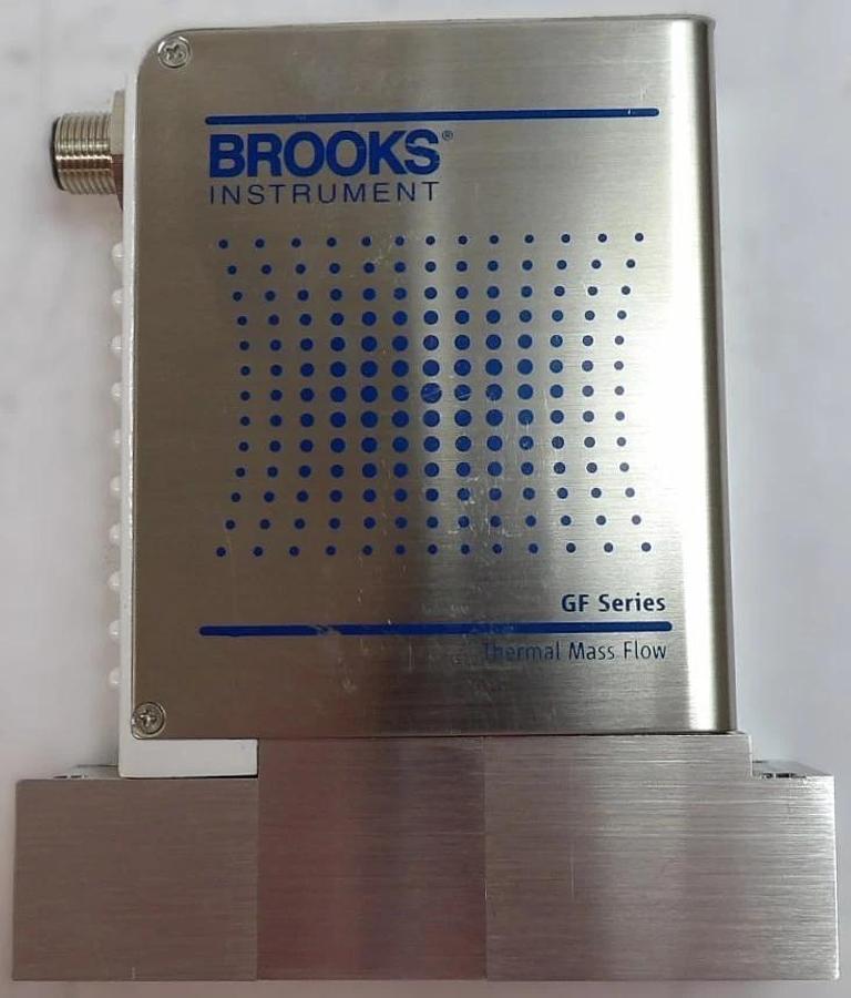 Used Brooks Instrument GF125C Mass Flow Controller MFC GF125CXXC Lot of 4 Working